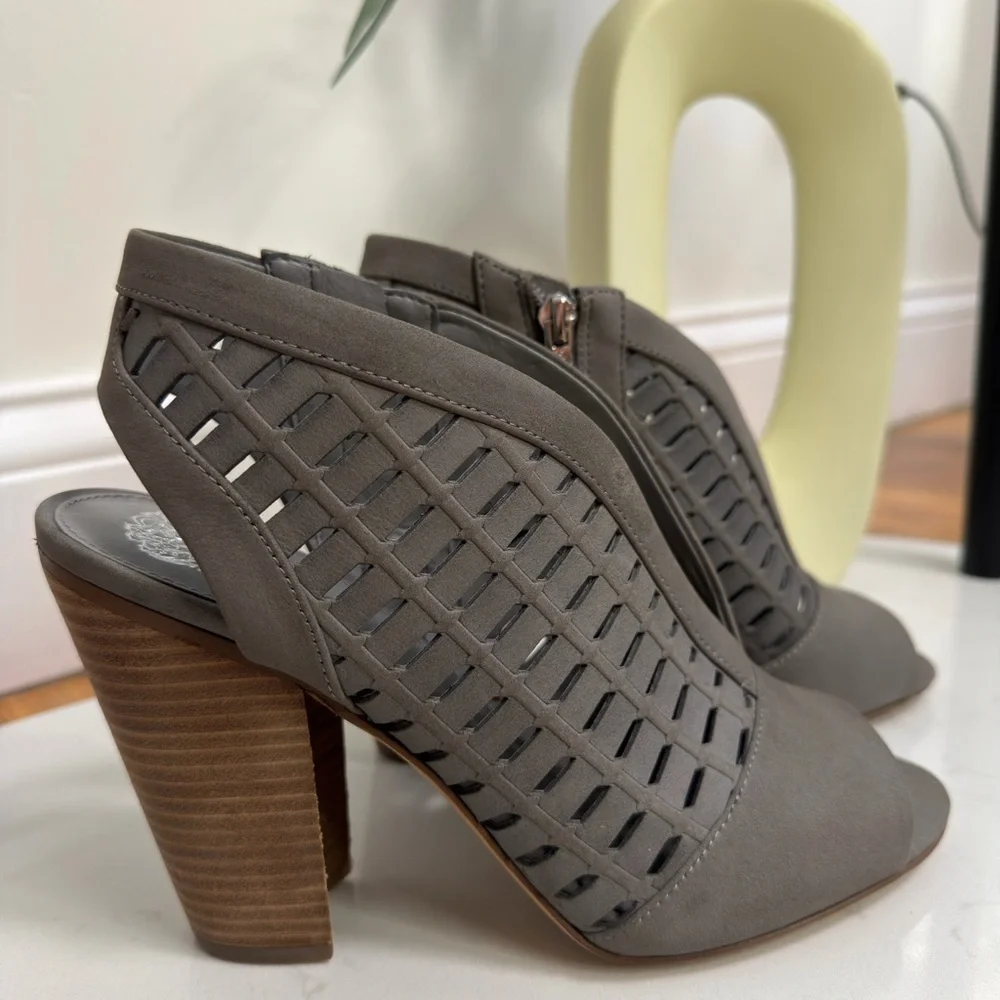 Vince Camuto elegant gray